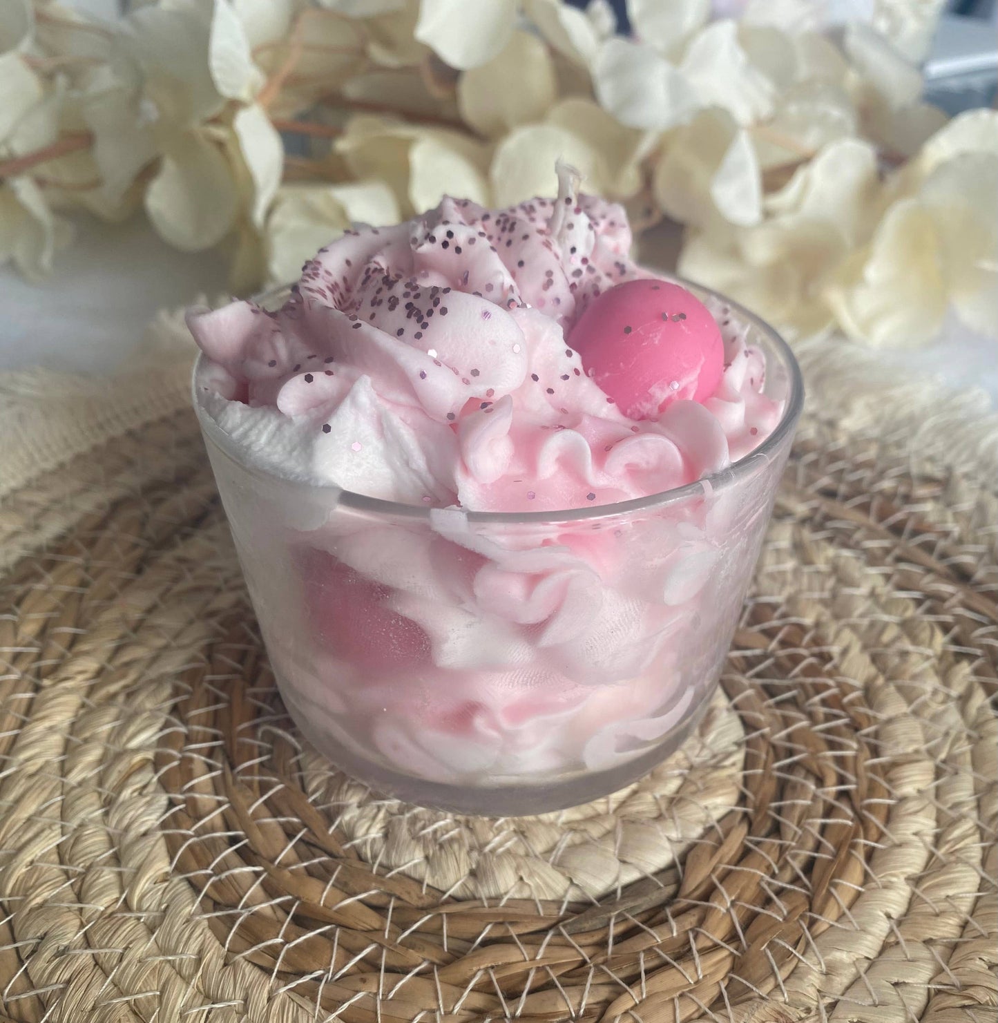Strawberry bubble gum gourmet candle