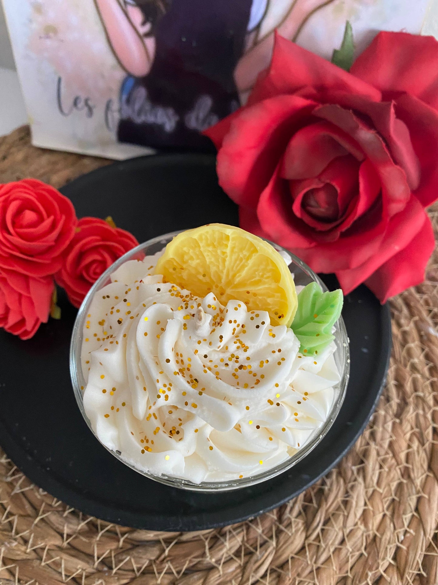 Lemon meringue gourmet candle