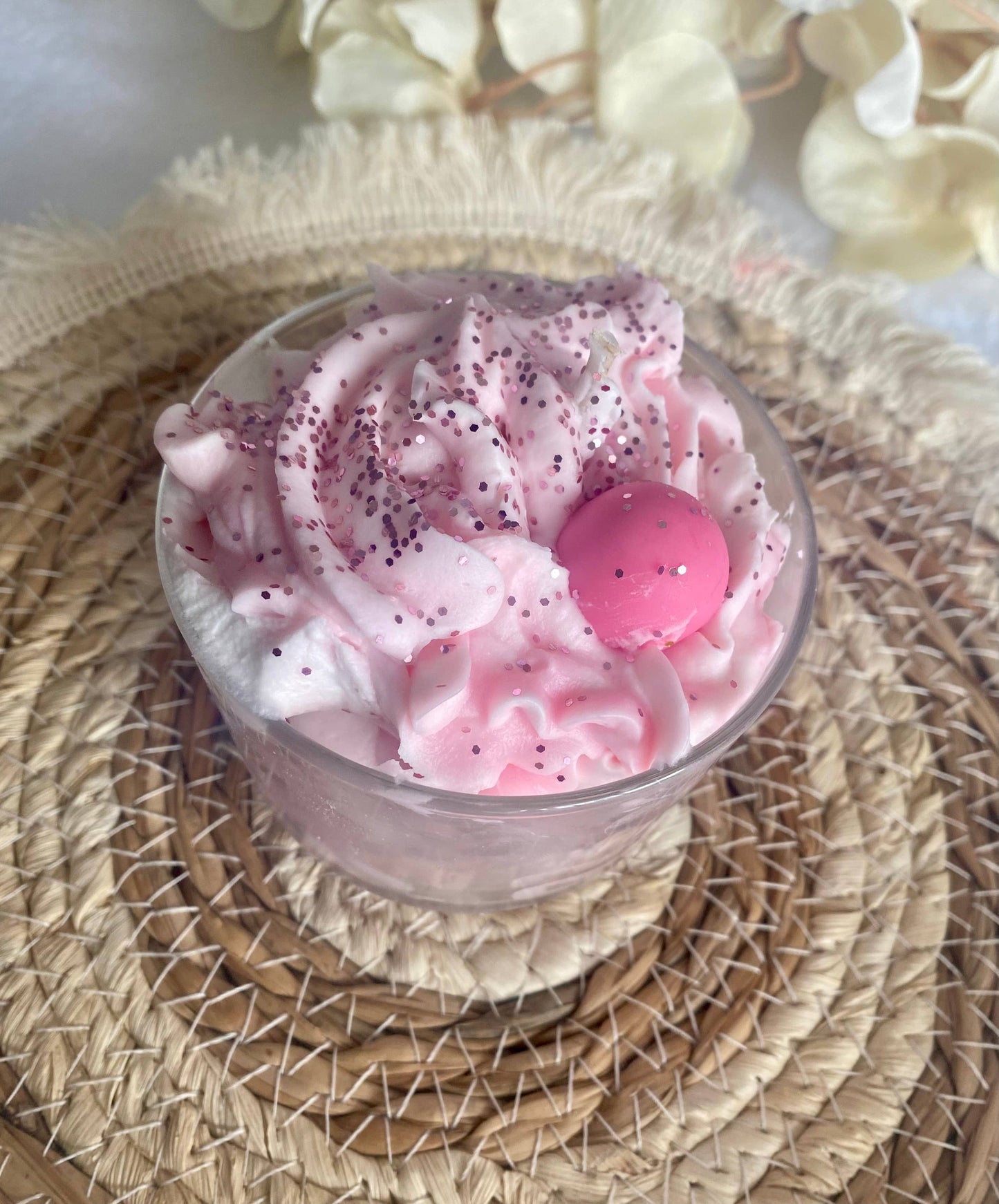 Strawberry bubble gum gourmet candle