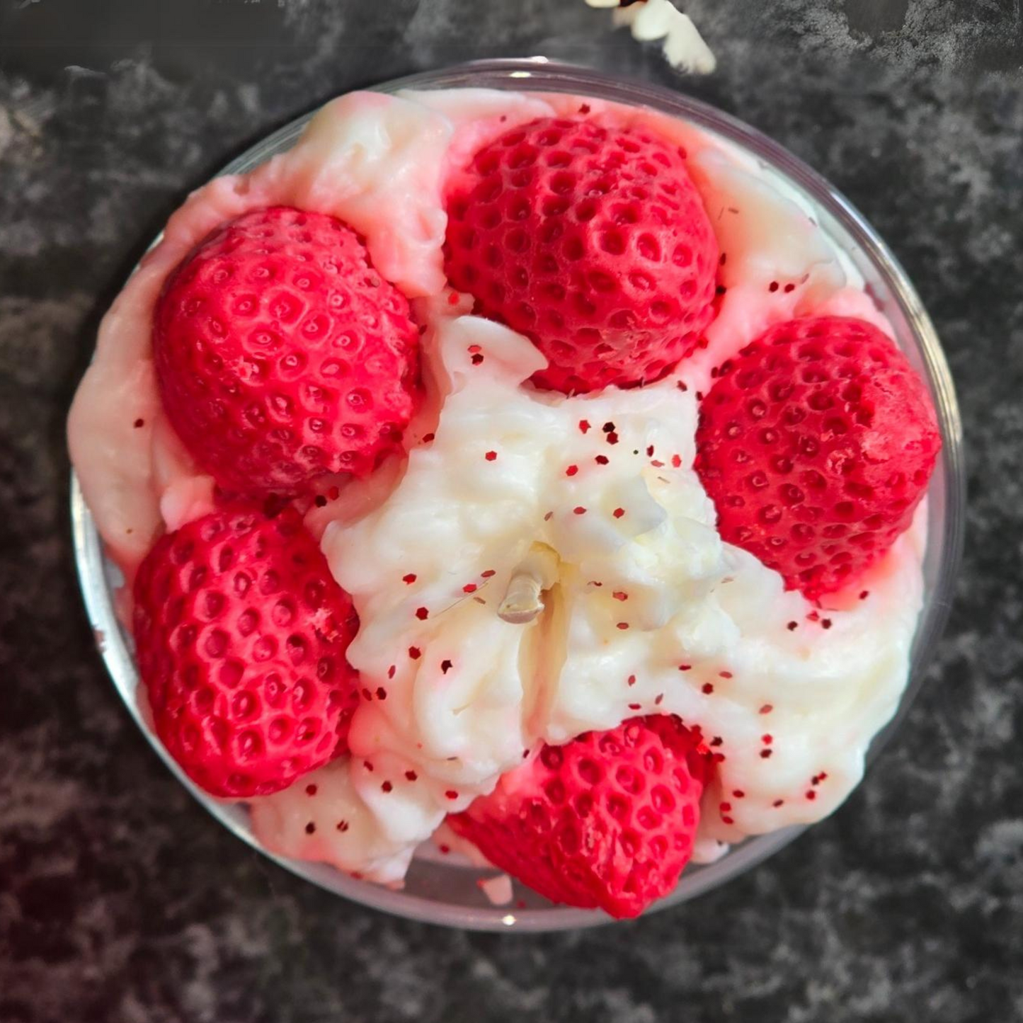 Luxurious Strawberry Crumble Candle