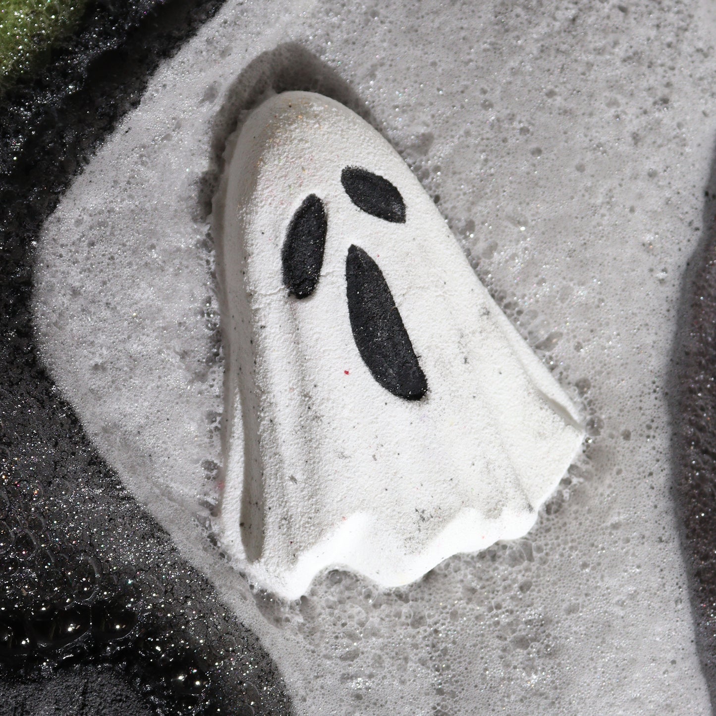 Ghost Halloween Bath Bomb 65g
